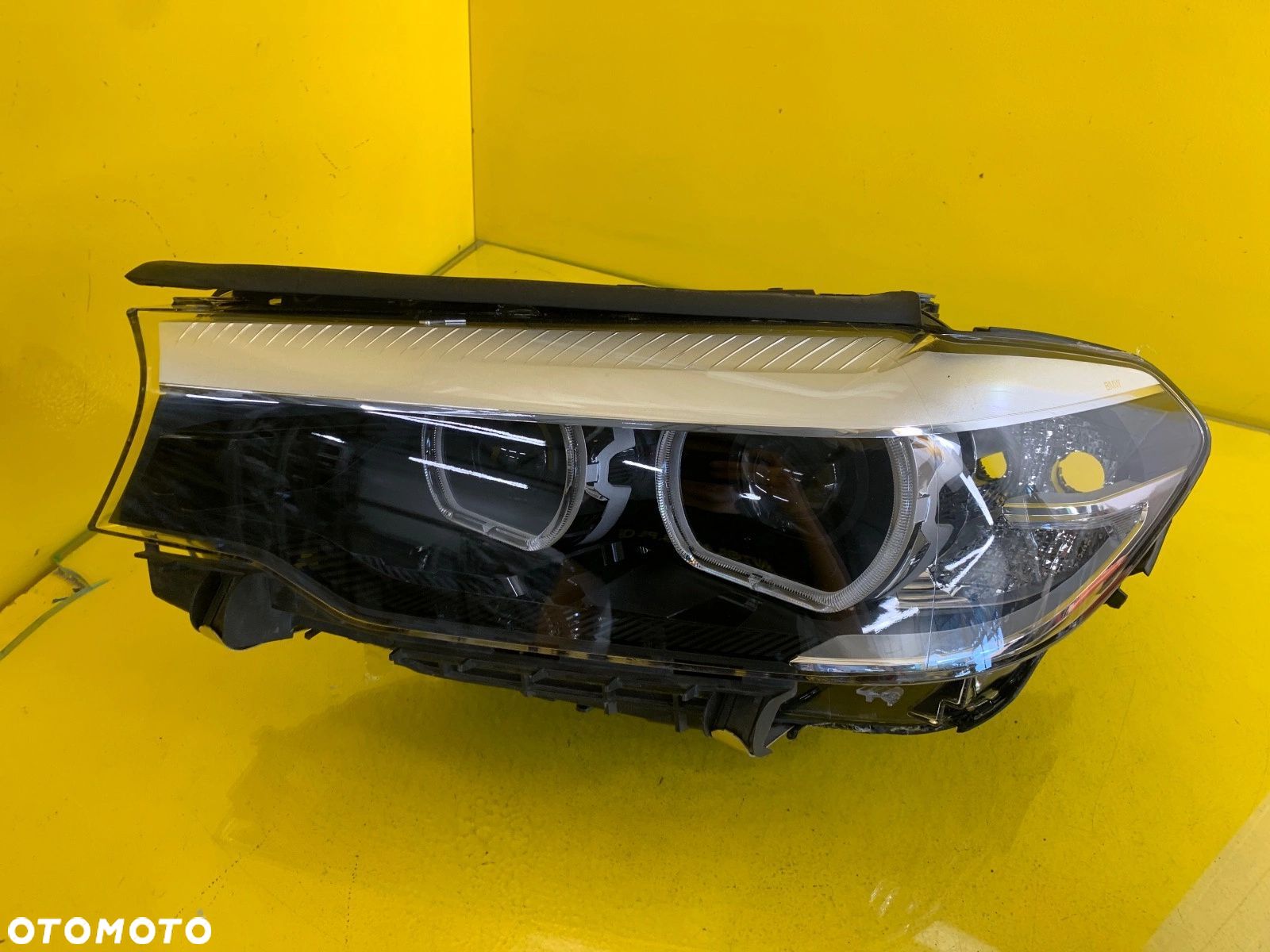 LAMPA LEWA BMW 5 G30 FULL LED 8499111-03 - 1