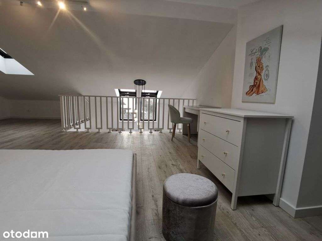 Apartament z antresolą/ 2 Tarasy/ Rumia-8