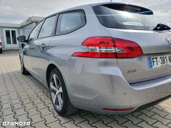 Peugeot 308 1.2 PureTech GPF Allure S&S - 20