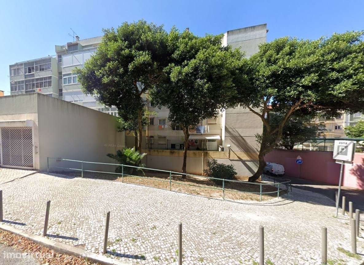 INVESTIMENTO: Terreno Urbano com Potencial de Rentabilidade em Benfica - Grande imagem: 3/9