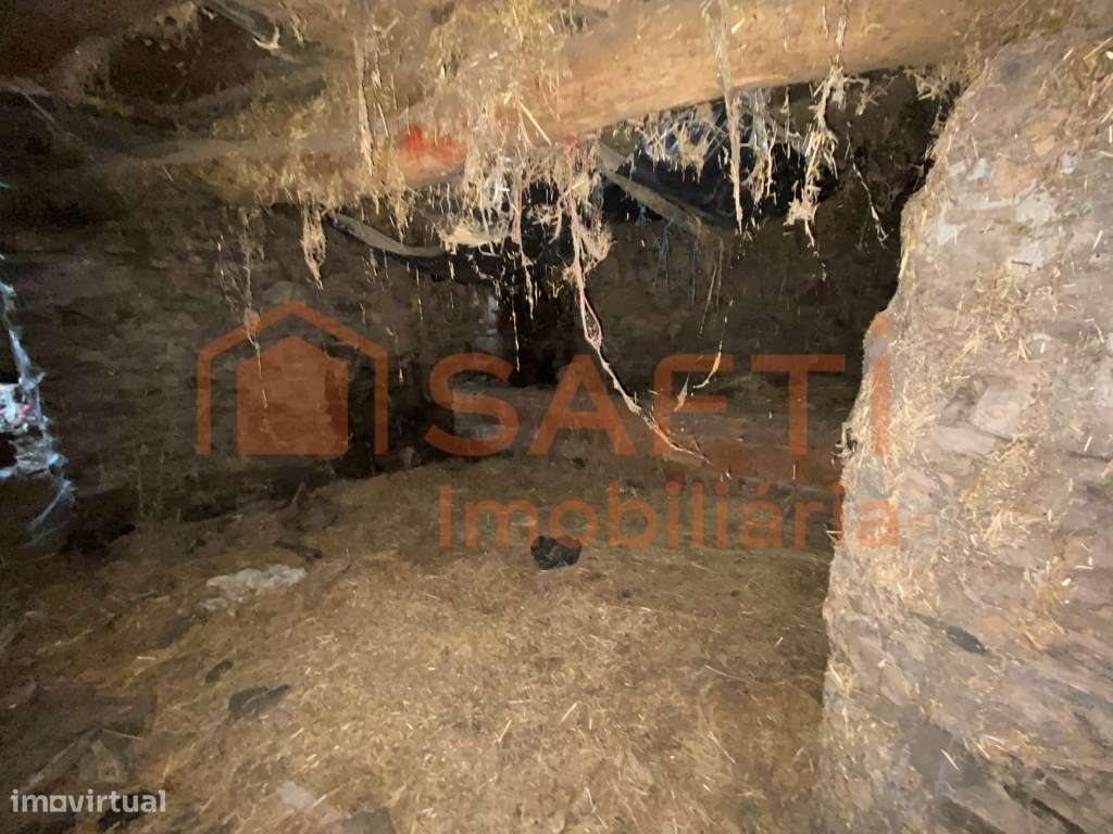 Palheiro em Pedra com 240m² de Terreno em Vinhas-Macedo de Cavaleiros-5