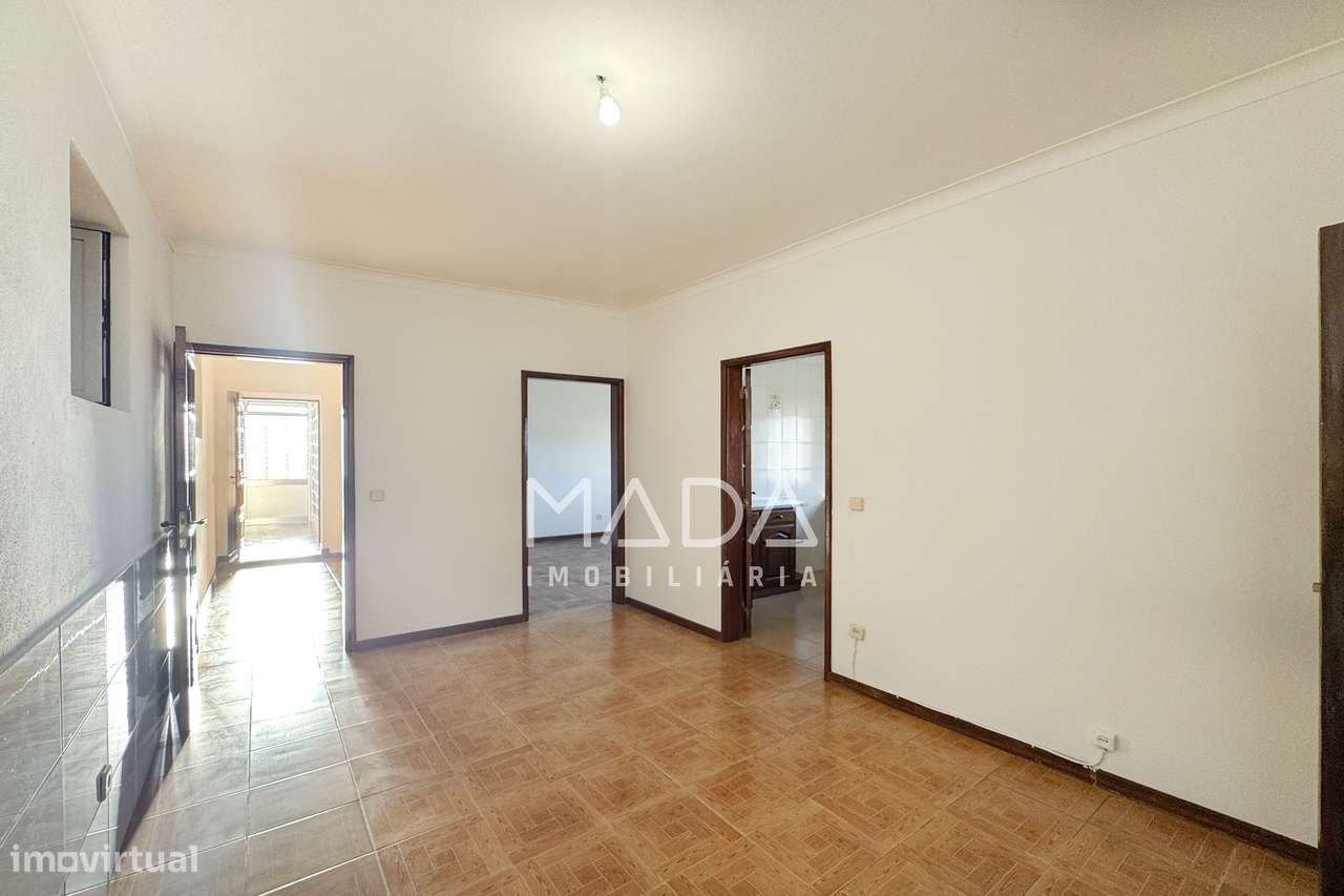 Moradia T2 individual c/480m2 de terreno e anexos em Escudeiros, Braga-16