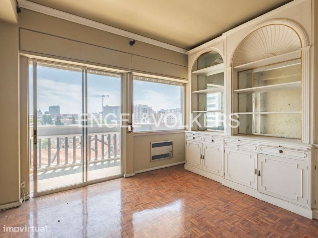 Apartamento com vista panorâmica em Alvalade-3