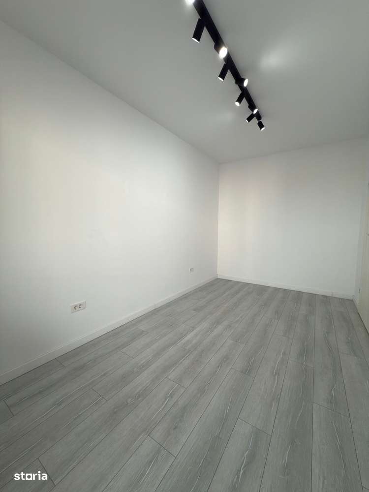 Apartament 2 Camere la 1.5 kilometri de Metrou - Imagine principală: 1/13
