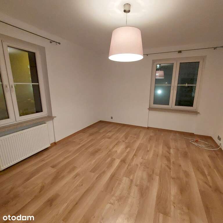 2 pokoje| Balkon | CO miejskie | 1 piętro - Pełny obrazek: 3/7