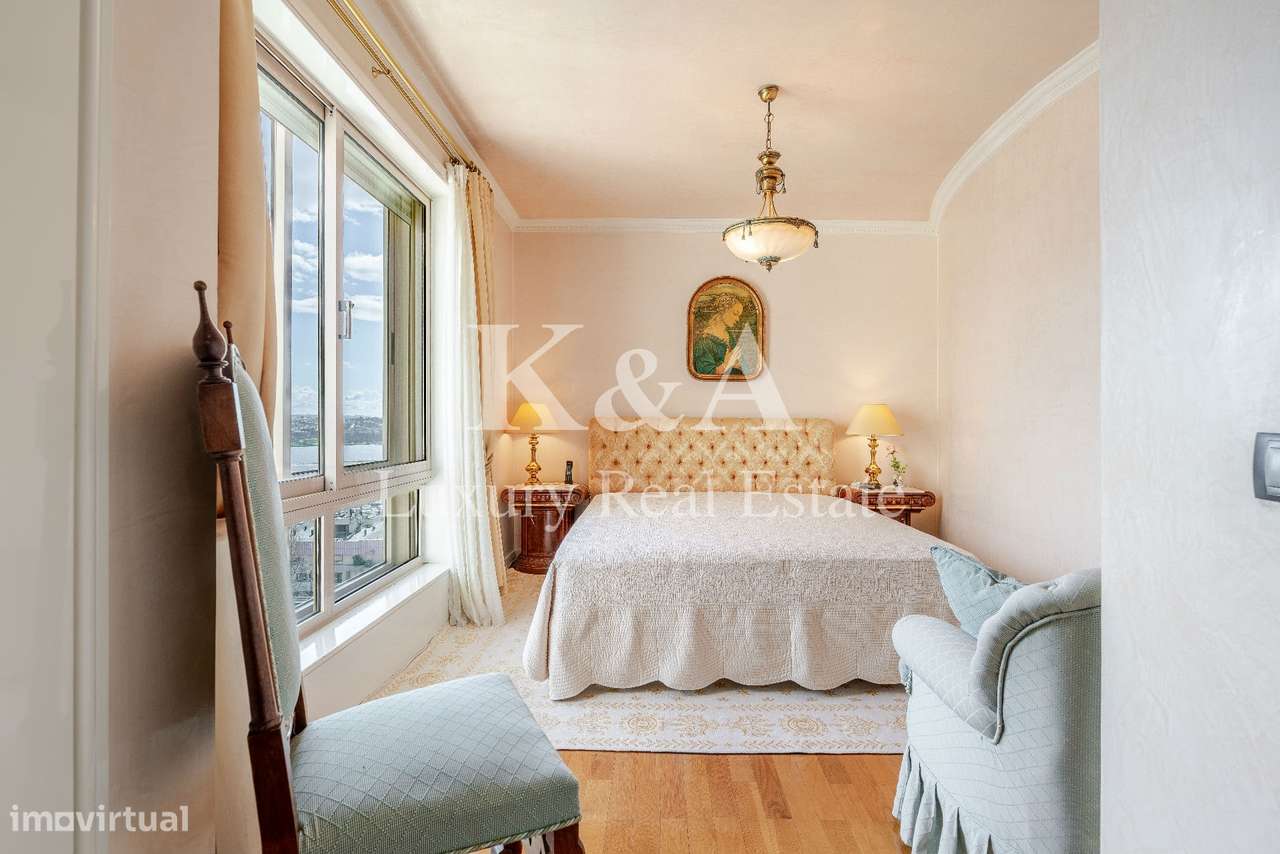 Apartamento T6 duplex com vistas panorâmicas sobre o Rio Douro e o mar-8