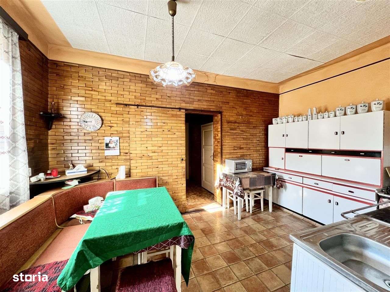 Casa cu potential - 4 camere, curte 190 mp - zona de case - Imagine principală: 3/7