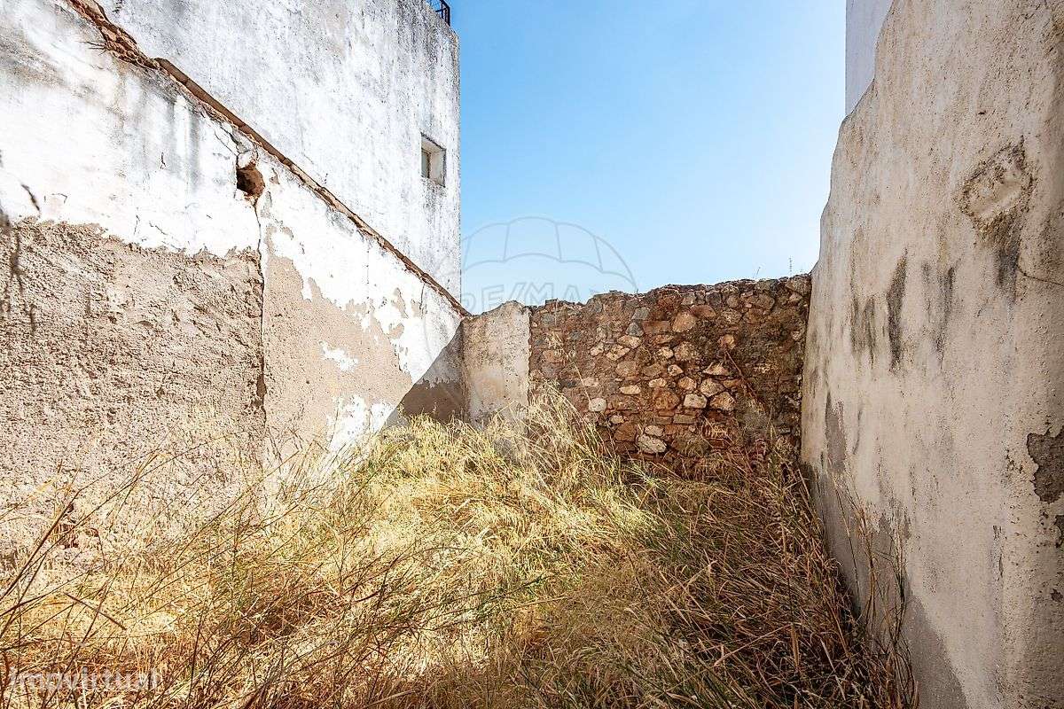 Moradia T2 para venda - Grande imagem: 2/15