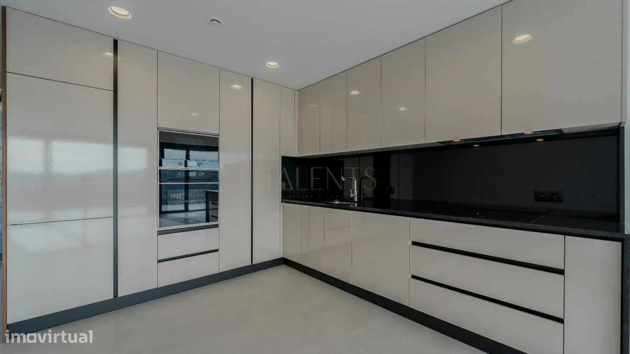 Moradia T4 de Luxo em Gonça a 10 Minutos do Centro de Guimarães - Grande imagem: 4/24