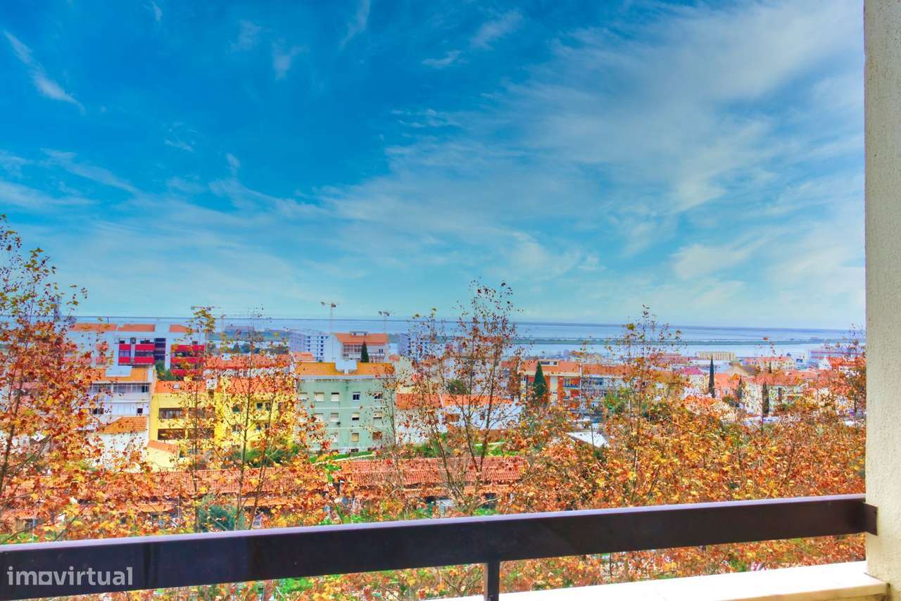 Apartamento T3 com excelentes áreas e uma vista deslumbrante...-23