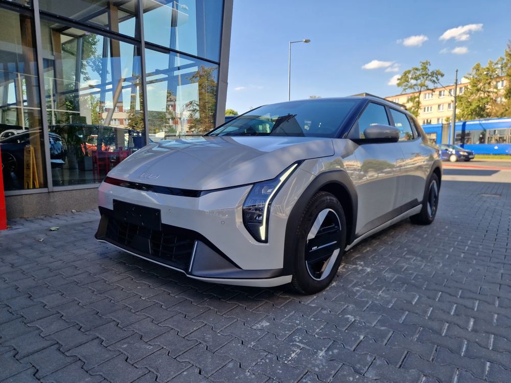 Kia EV4 81.4kWh Air 2025