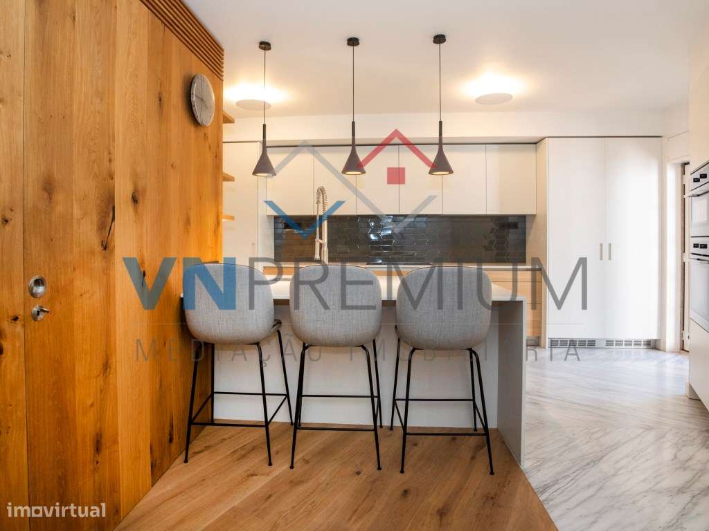 Belíssimo apartamento totalmente remodelado com materiais topo de gama-20