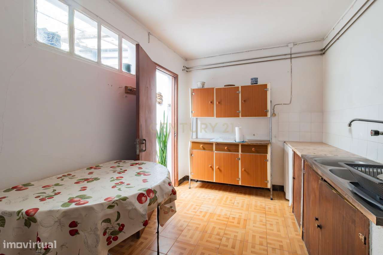 Moradia T3 Térrea Marinha Grande-19