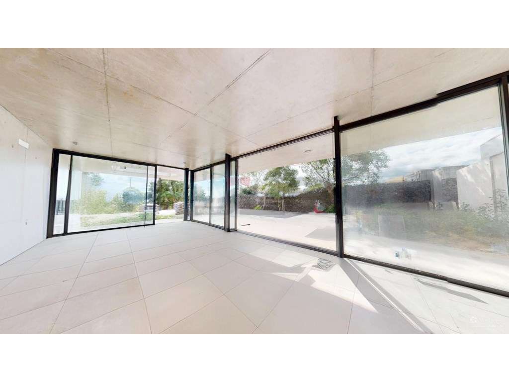 Moradia LUXURY em Betão Armado | Piscina Infinita | Vista Mar | Pon... - Grande imagem: 4/24