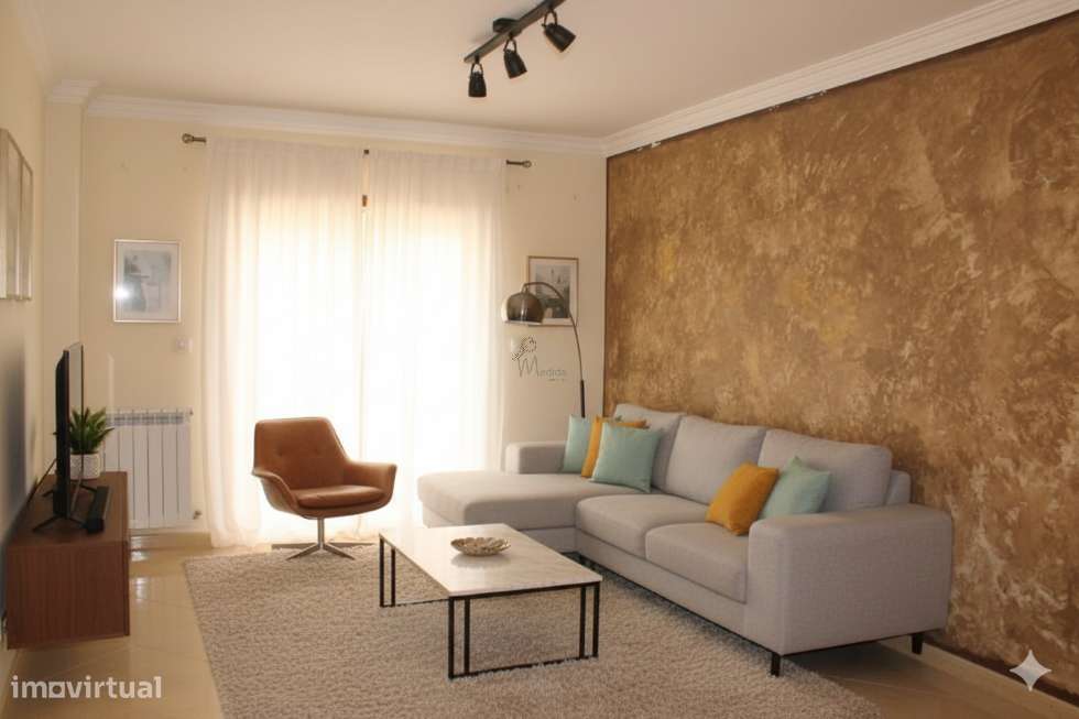 T2 com Terraço, Garagem e arrecadação-10