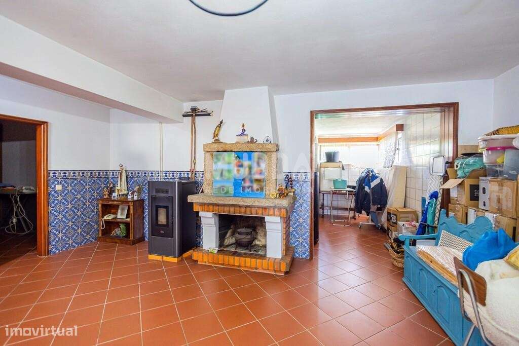 Moradia T4+ com Jardim e Pomar em Escapães, Santa Maria da Feira-28