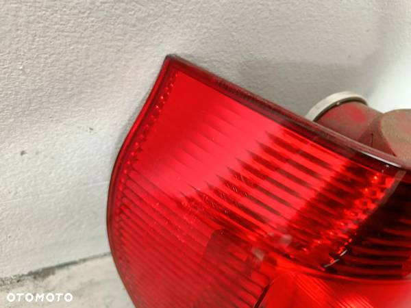 Lampa lewa tylna Skoda Yeti lewy tył 5L0945095 - 2