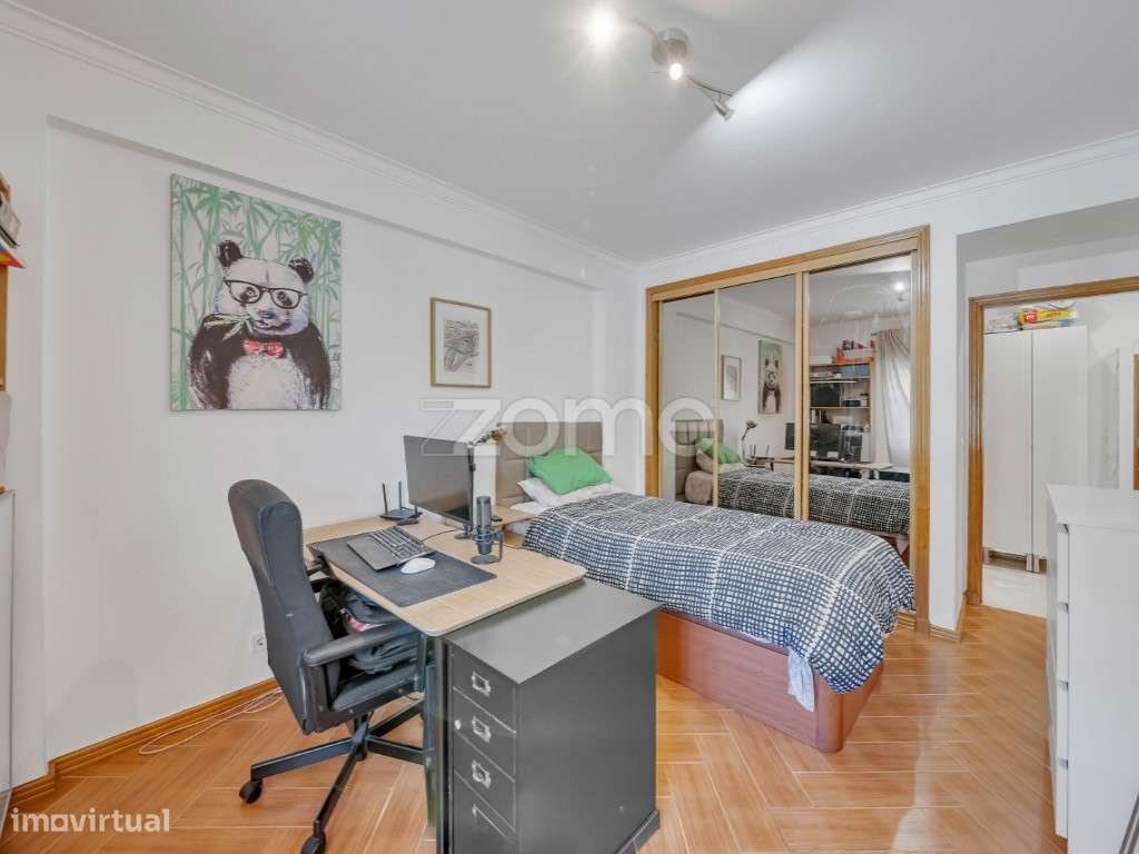 T3 com Terraço Privativo na Amadora-23