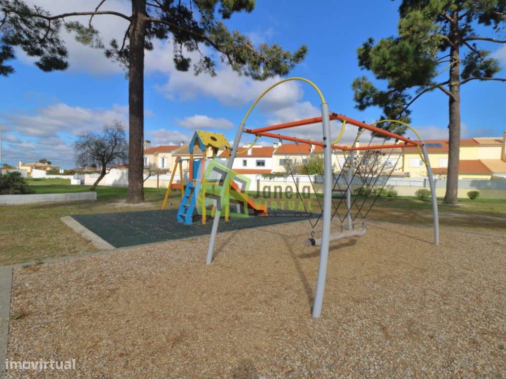Moradia T3 com Garagem - Choilo, Azeitão-29