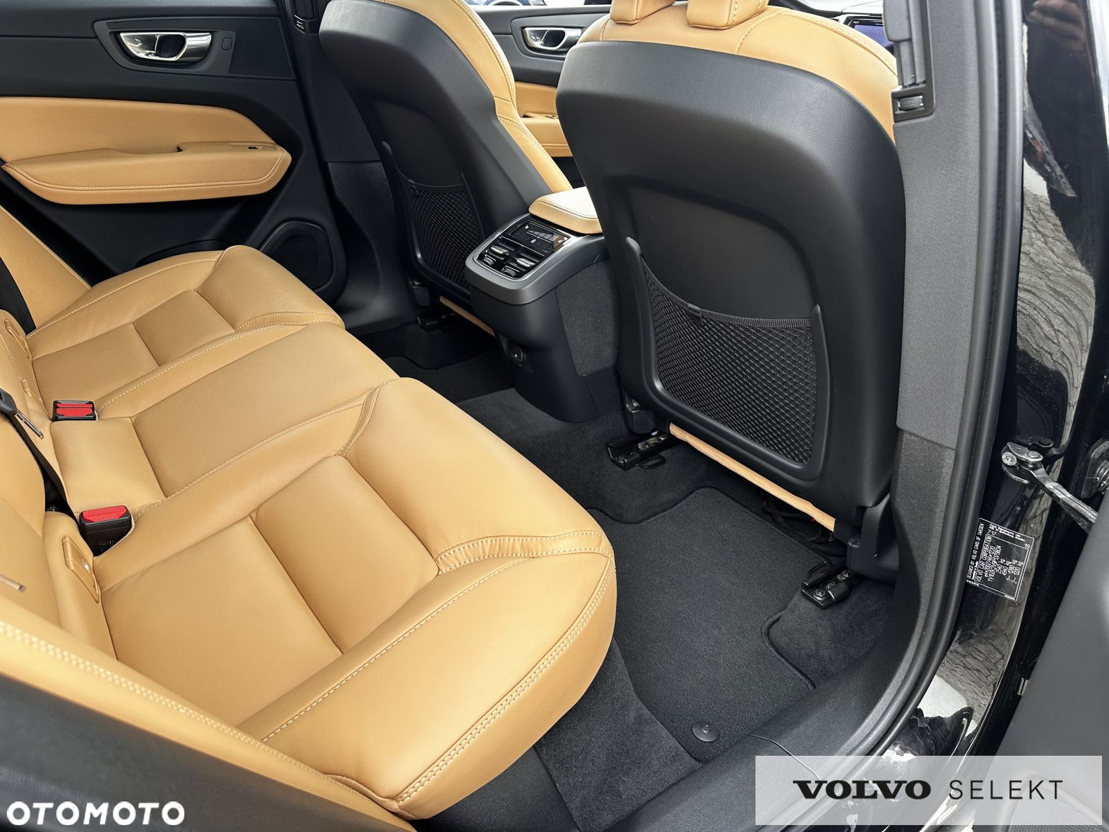 Volvo XC 60 - 25