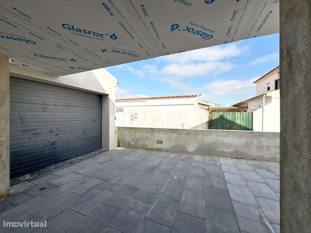 Moradia T4 remodelada em Carvalhos de Figueiredo, Tomar - Grande imagem: 5/60