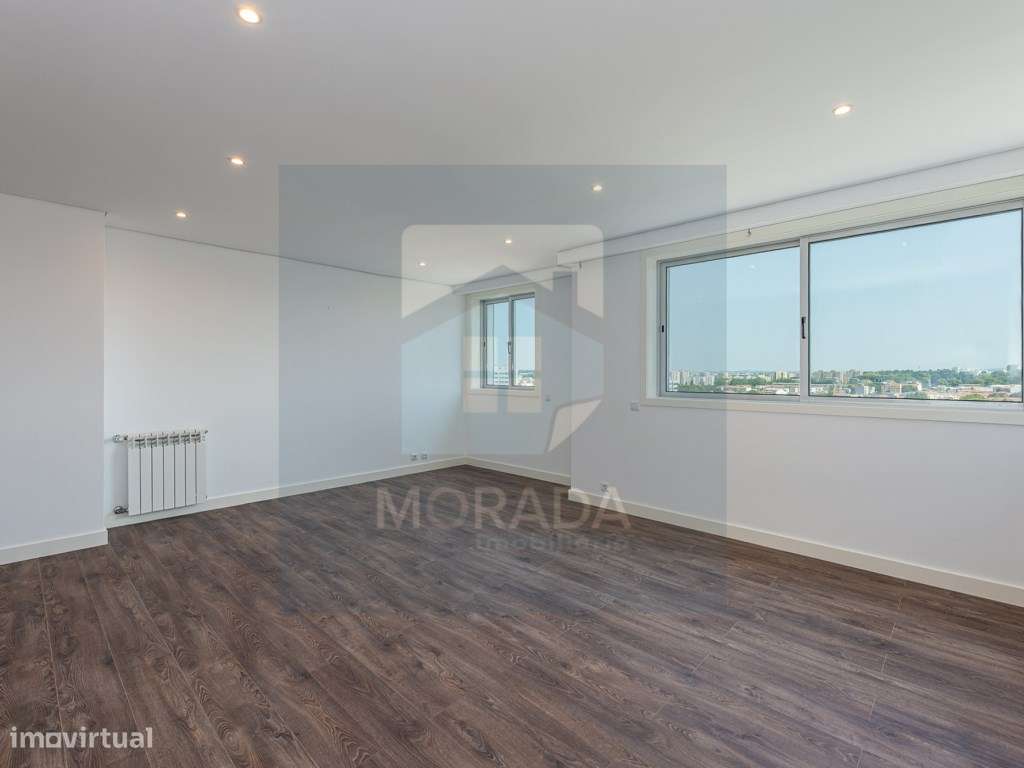 APARTAMENTO T3 JUNTO À AVENIDA DA BOAVISTA - Grande imagem: 1/30