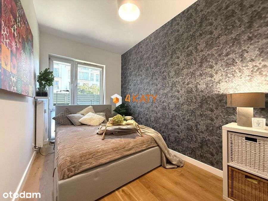 _____ 4 pokoje  Centrum - ogródek  _________-10