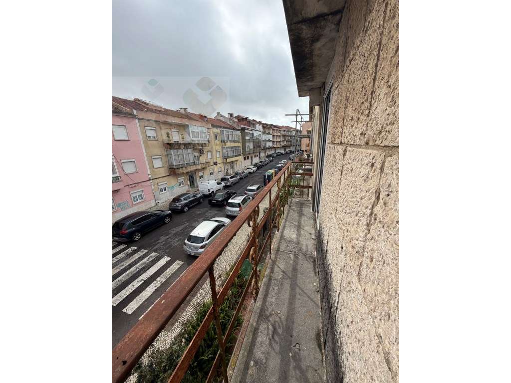 Ótimo T2 - Amadora centro (igreja)-23