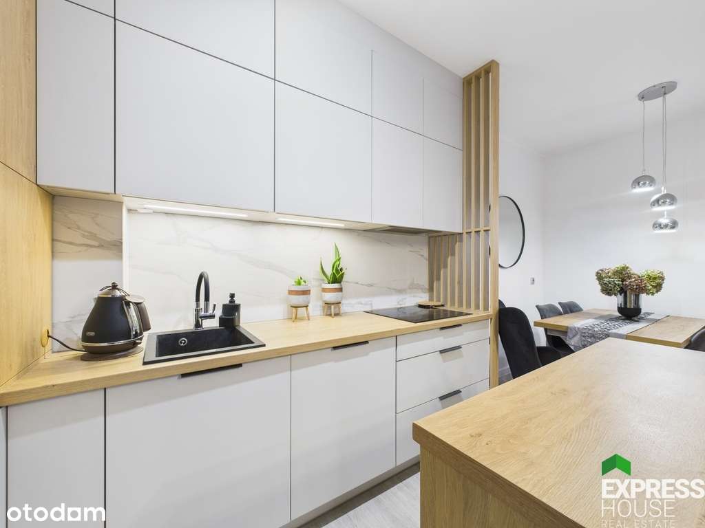 Bliźniak z garażem, 3 poziomy, bardzo zadbany-2