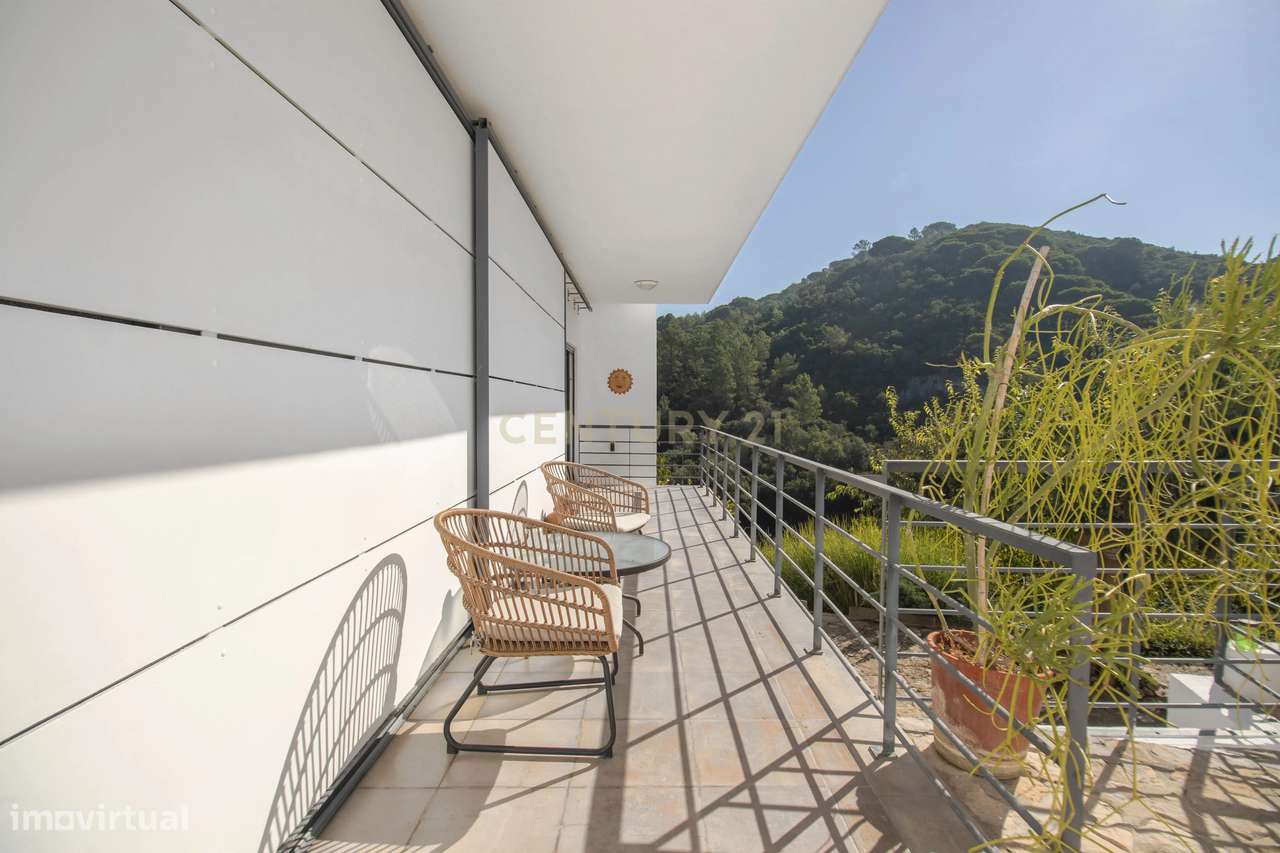 Quinta na Arrábida com moradia T5 de 364 m2 em lote de 13 520 m2 Onde-19