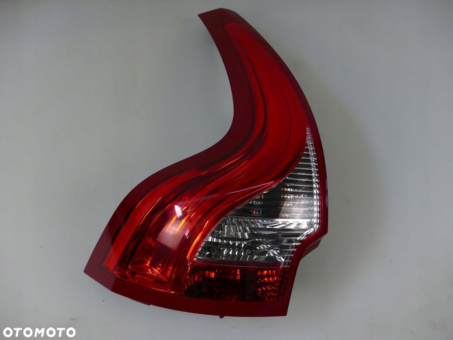 VOLVO XC60 I LIFT R-DESIGN LAMPA LEWY TYŁ LEWA TYLNA - 1