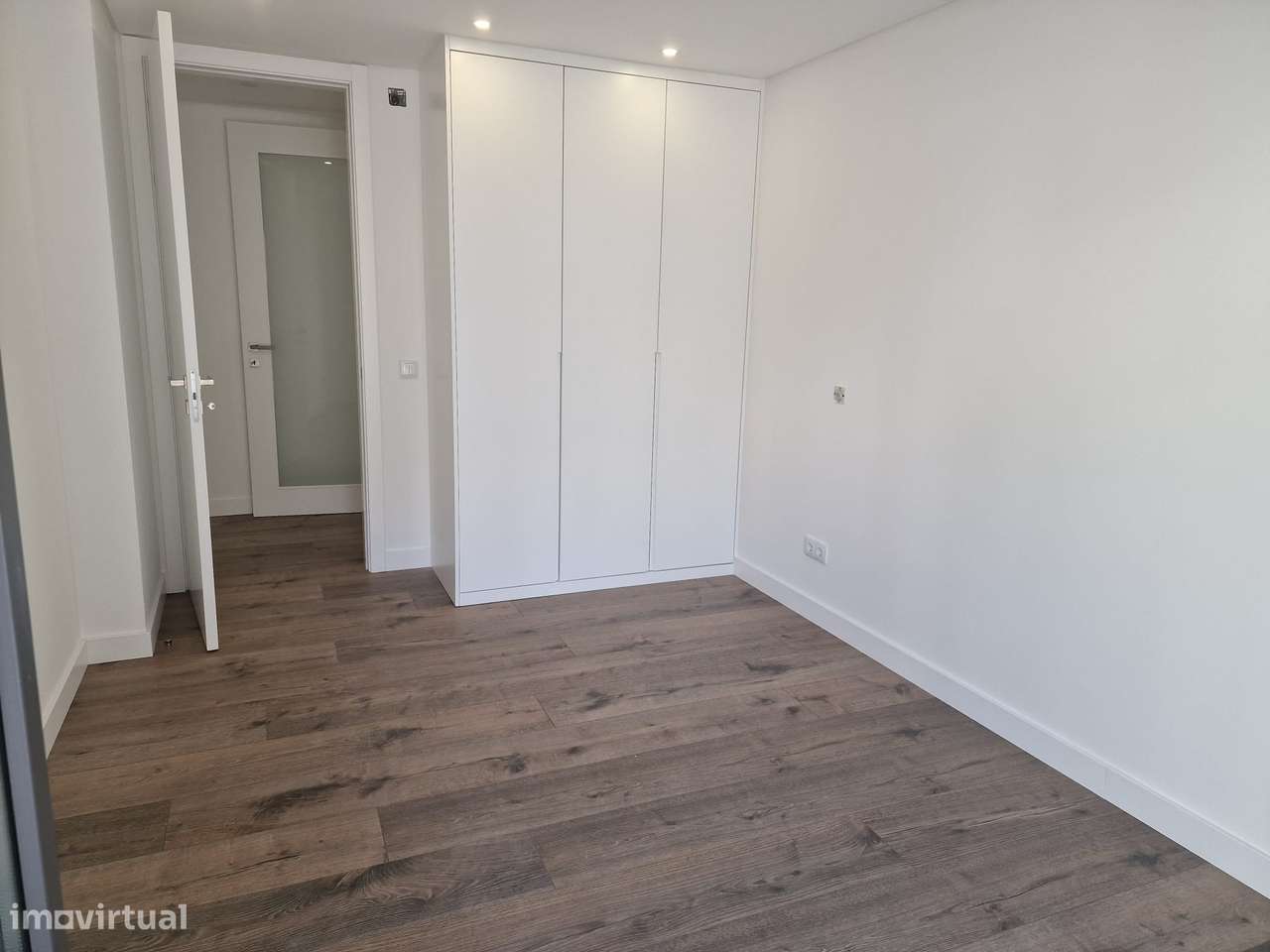 T3  (+ T2) Luxo, c Estac. e Arrecadação, jtº Forum Almada e Faculdades-14