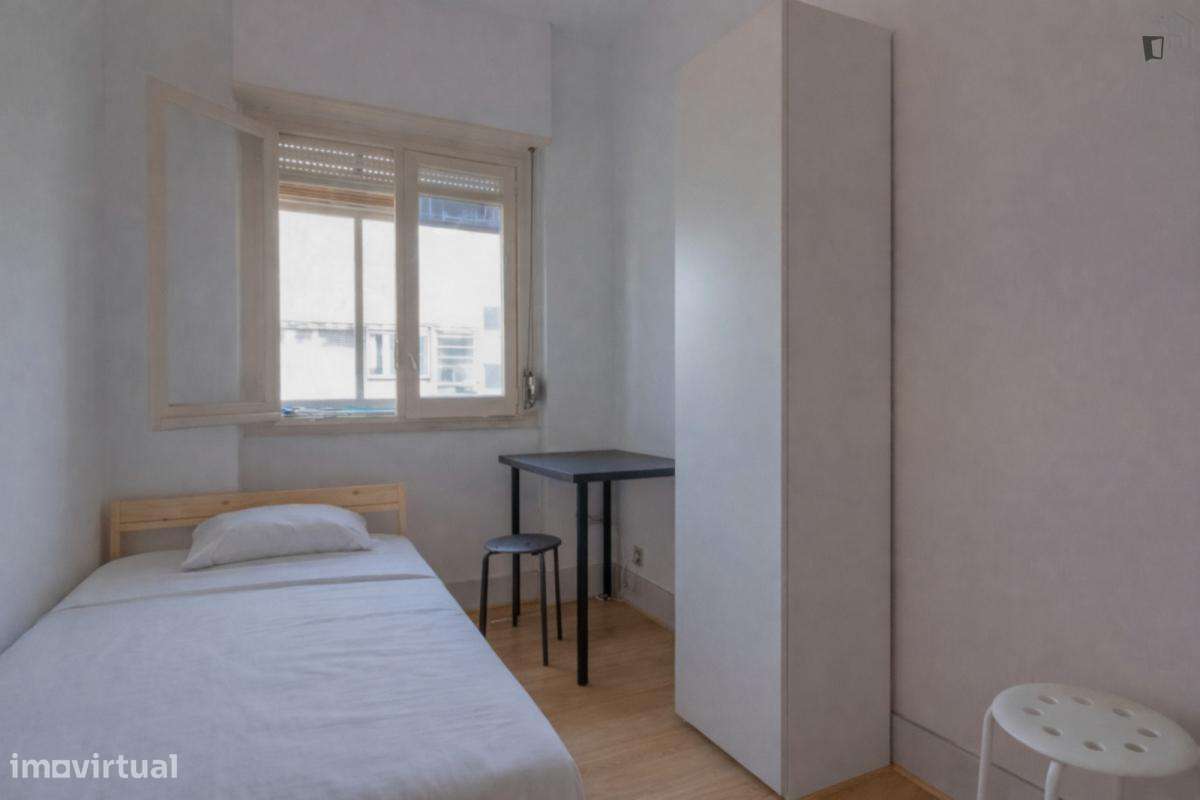 Quarto - localizado em Estrela Lisbon - Grande imagem: 4/10