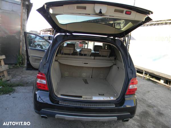 Dezmembrari  Mercedes-Benz ML / M-CLASS (W164)  2005  > 0000 ML 300 C - 19