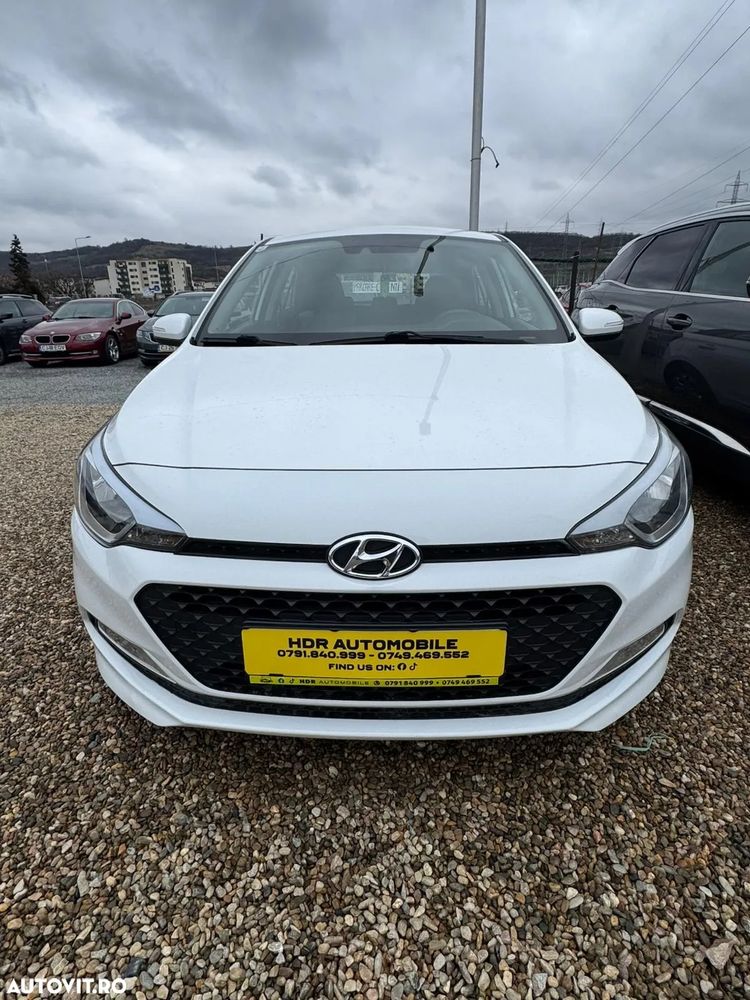 Hyundai i20 II [2014 - 2020] 1.1 CRDi Comfort+ 2015