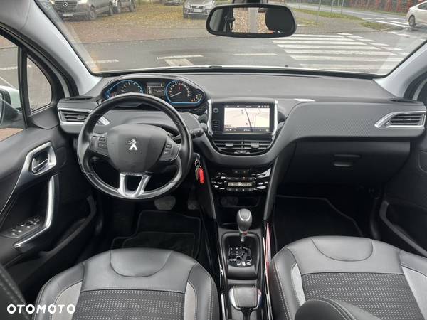 Peugeot 2008 1.2 Pure Tech GPF Allure S&S EAT6 - 7