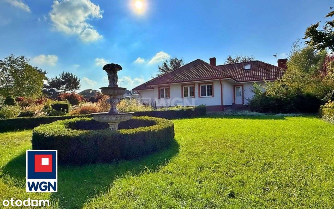 Gotowy do zamieszkania dom w spokojnej okolicy | C-18