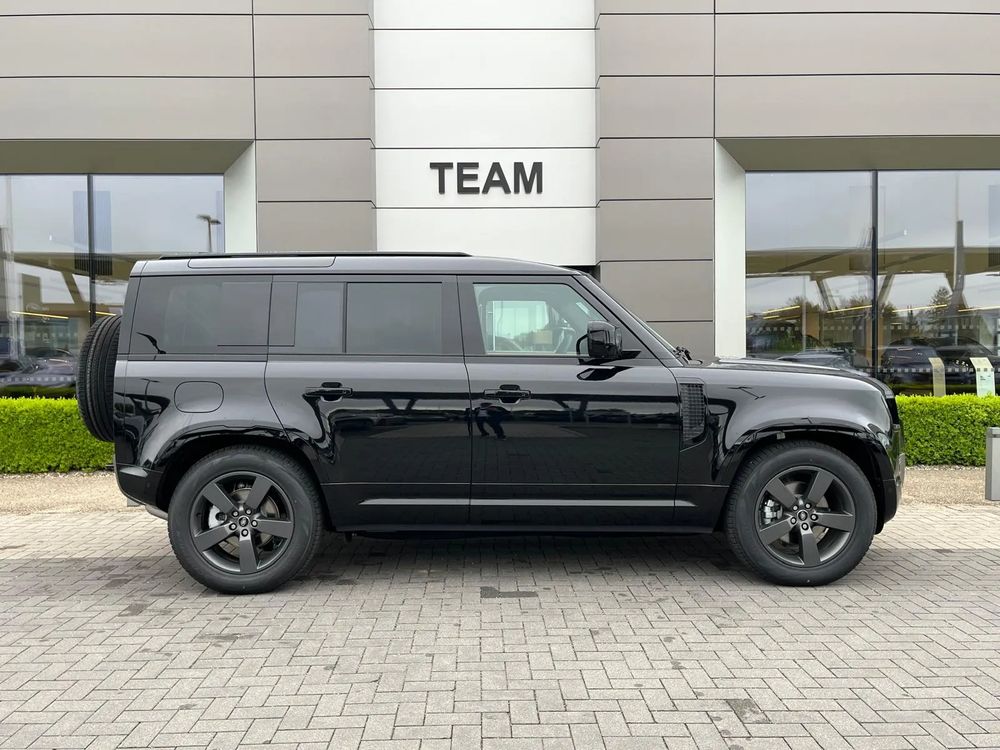 Land-Rover Defender 3.0 Diesel 250 KM — zdjęcie 2