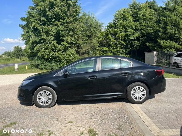 Toyota Avensis 1.6 Active - 6