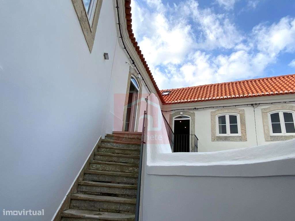 Apartamento duplex T2+2 com terraço no centro histórico Alcochete-32