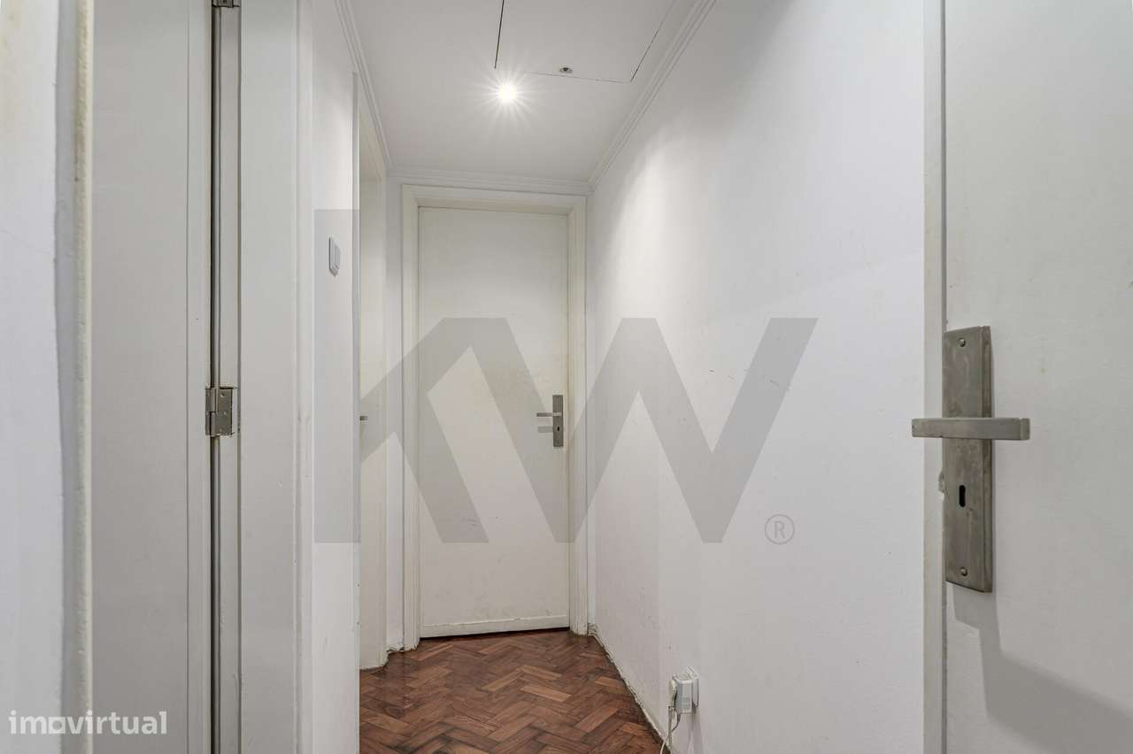 Oportunidade Única: Apartamento T4 Exclusivo em S. Domingos de Benfica - Grande imagem: 5/36