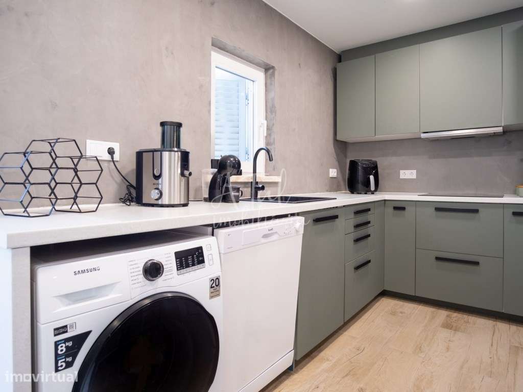 Moradia T6 com piscina e três suítes na Quinta do Abrantes | Uma no...-8