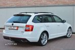 Skoda Octavia Combi 2.0 TDI DSG RS - 12