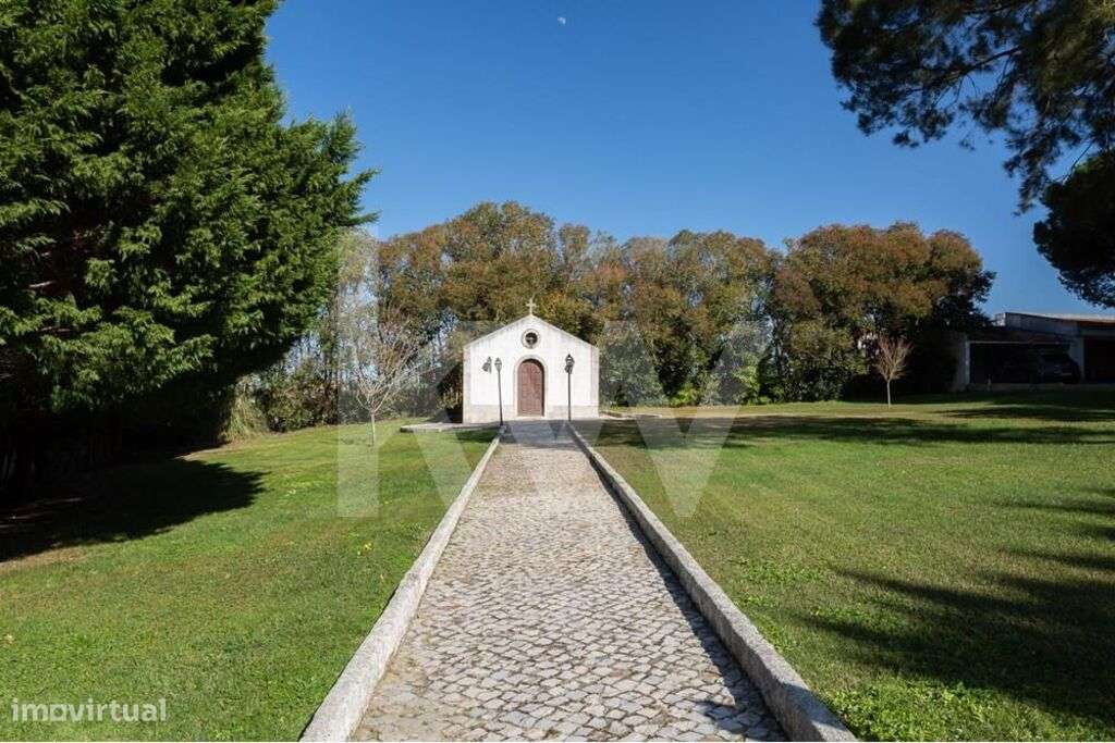 Sesimbra | Moradia T5 a 5 min da praia, com piscina aquecida e capela - Grande imagem: 3/49