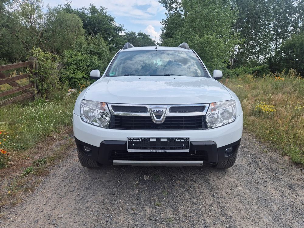 Dacia Duster I (2009-2017) 1.6 16V 4x2 Destination 2011