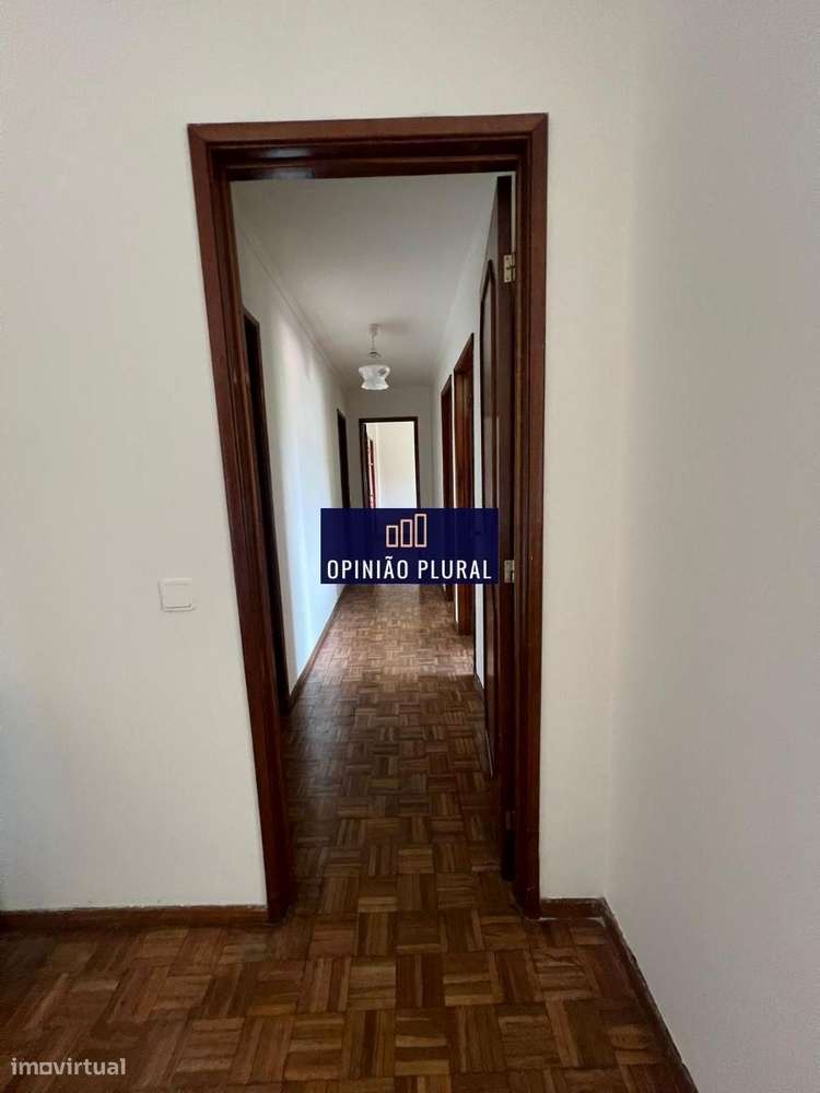 Apartamento T3+1 com Vista Deslumbrante para o Rio Douro-4