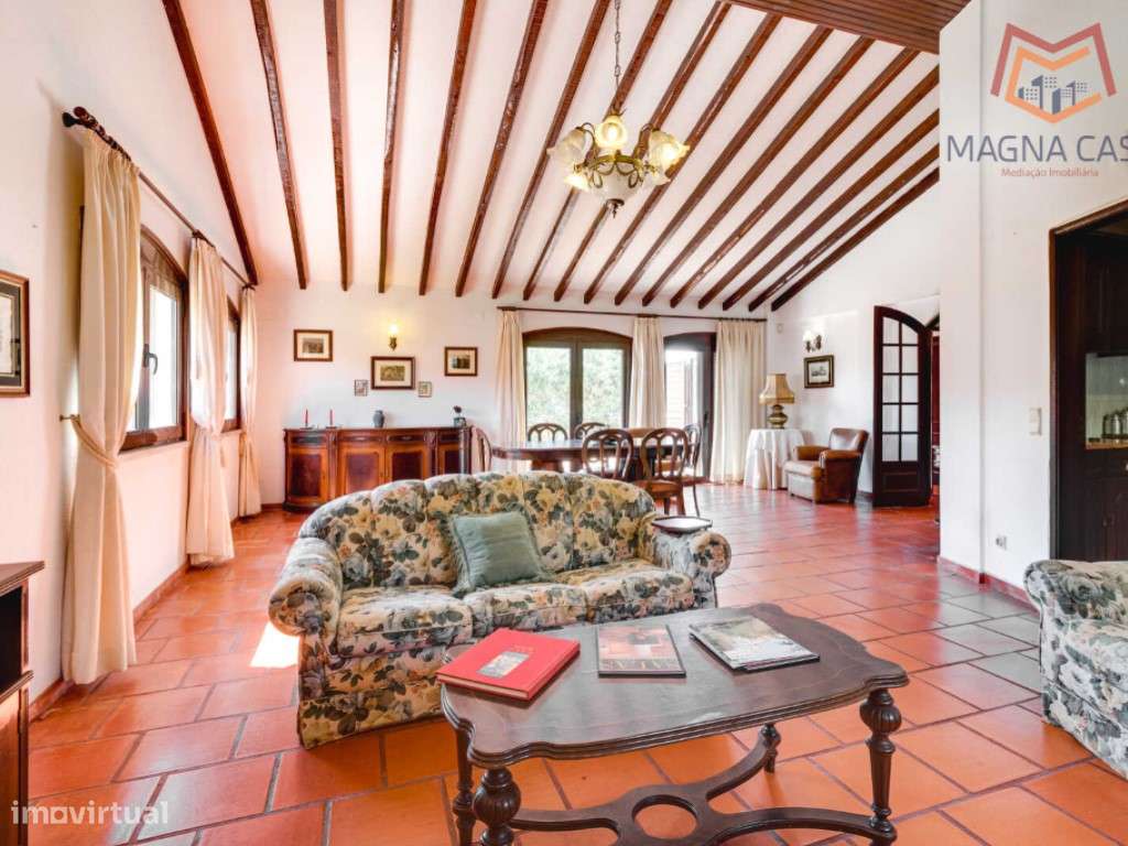 Moradia com Piscina e Jardim em Colares, Sintra-14