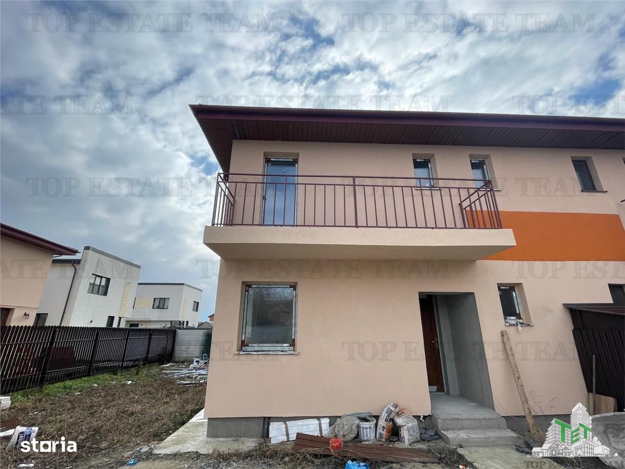 Vila cu 4 camere de vanzare Tunari