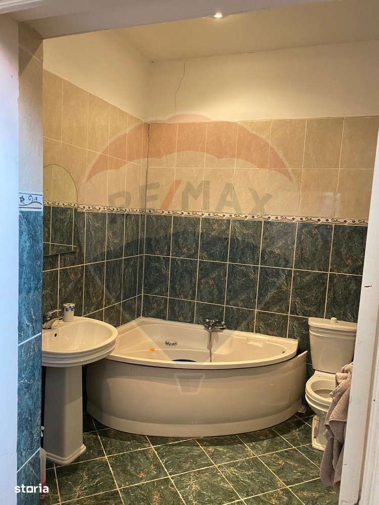 Casă / Vilă cu 5 camere de vânzare în zona Central - Imagine principală: 5/19