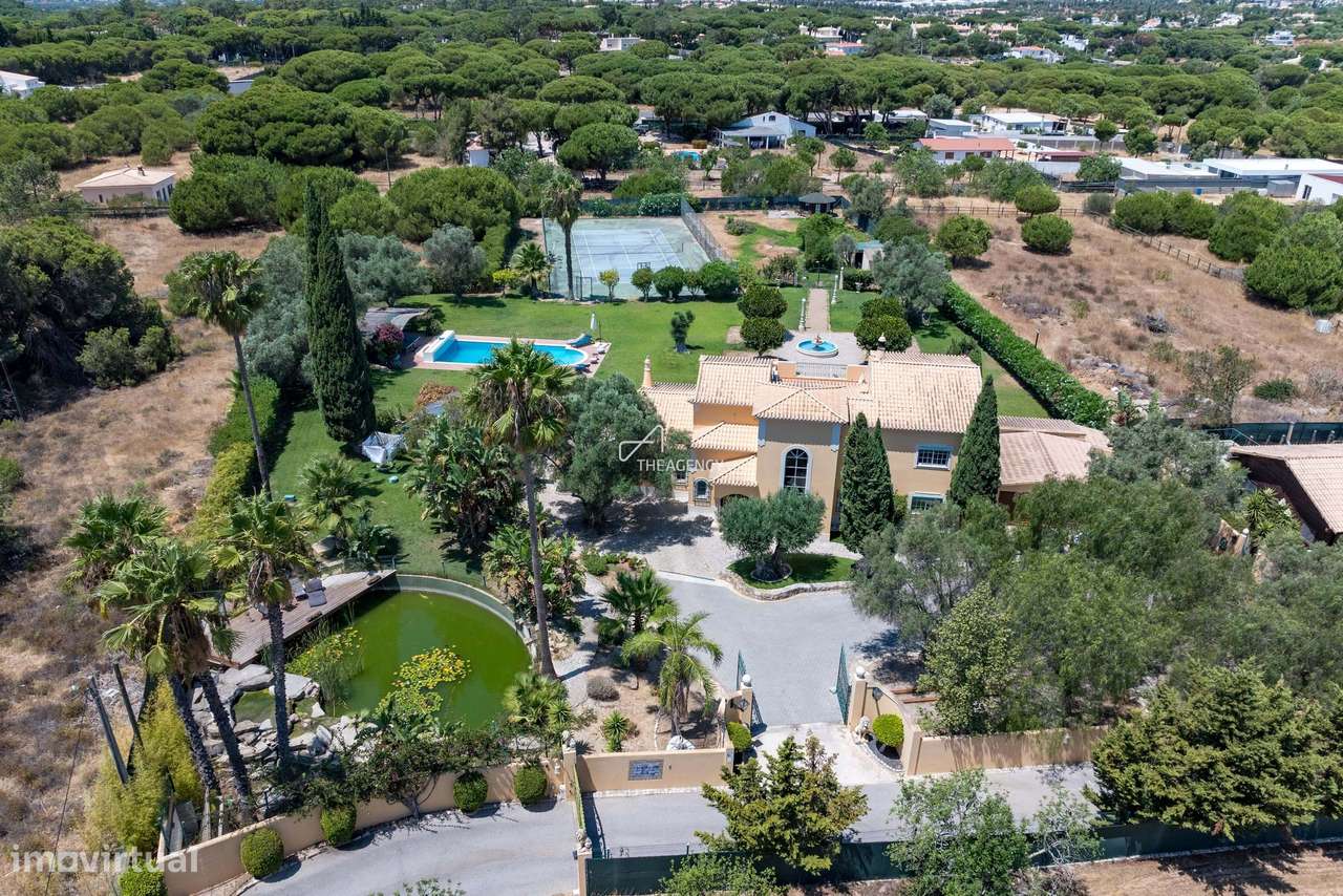 Excecional Propriedade de 5 Quartos – Luxo e Rendimento no Paraíso – A - Grande imagem: 1/55